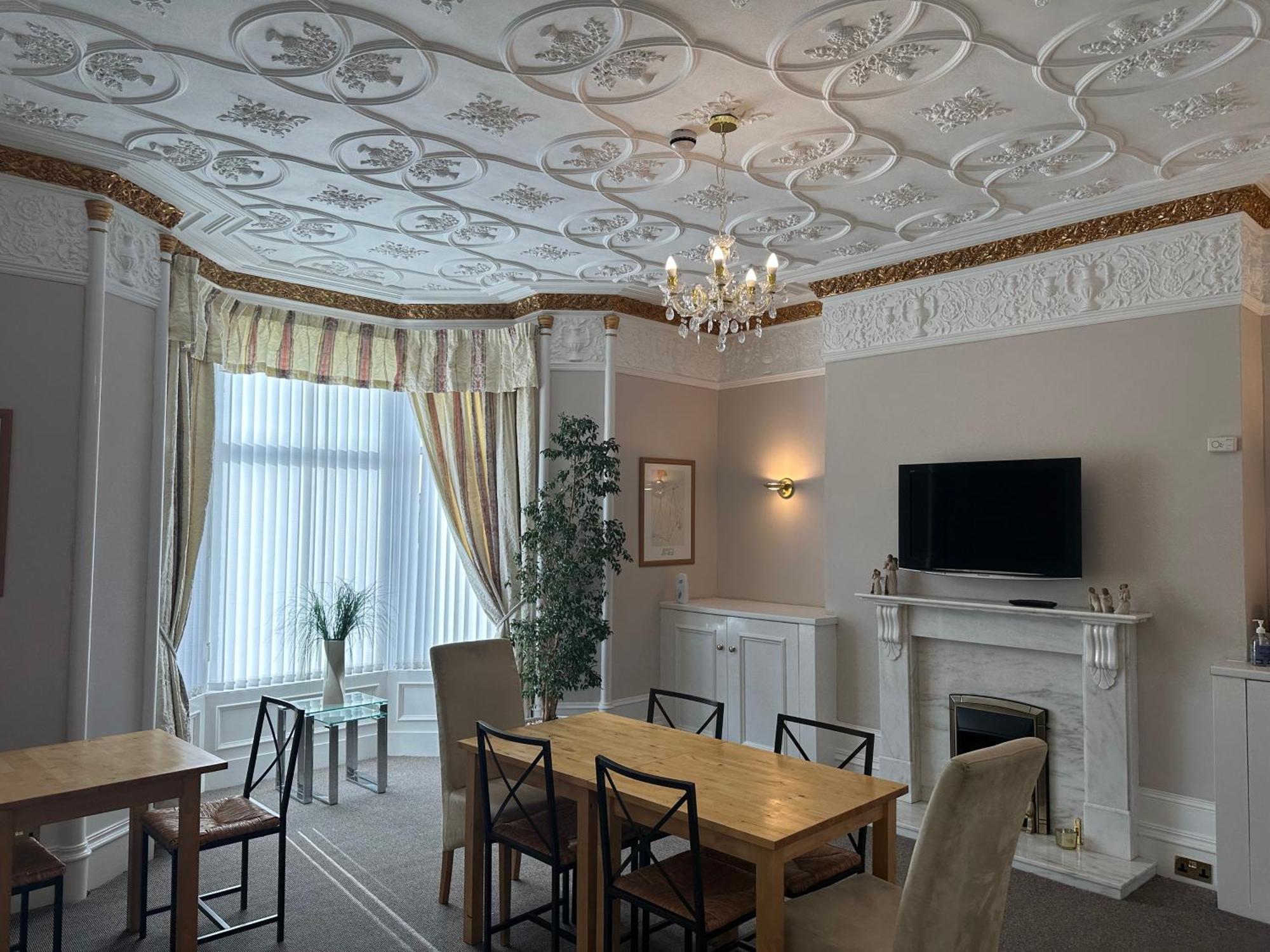 Third House Guest House Αμπερντήν Εξωτερικό φωτογραφία